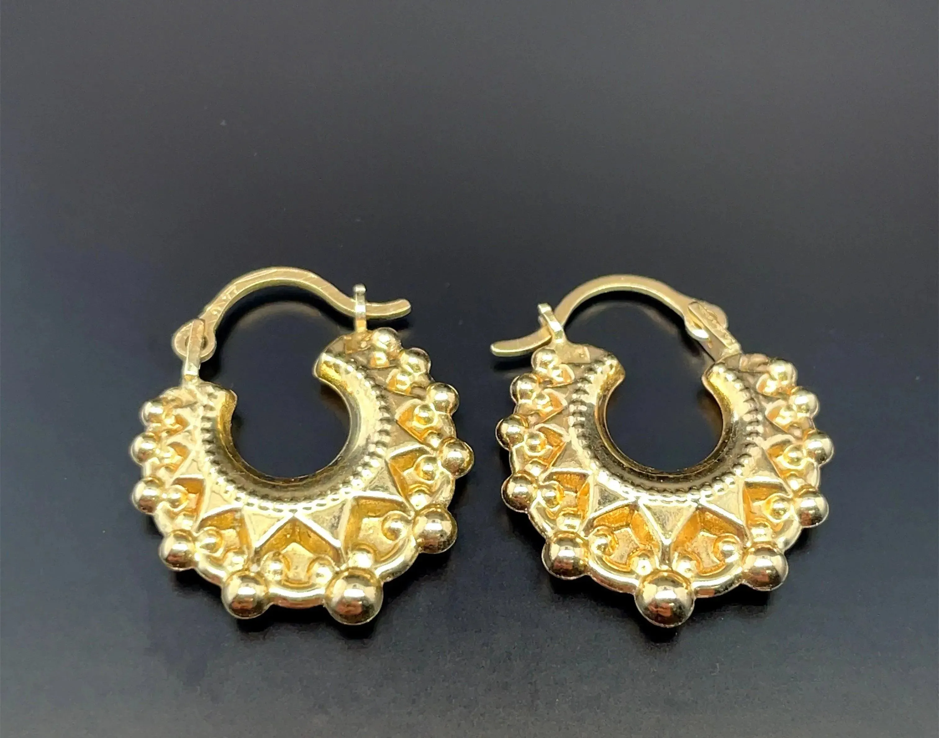 9ct Yellow Gold Victorian Creole Earring Plain Spike Design - 15mm | Shop Online Sarraf Jewellers UK