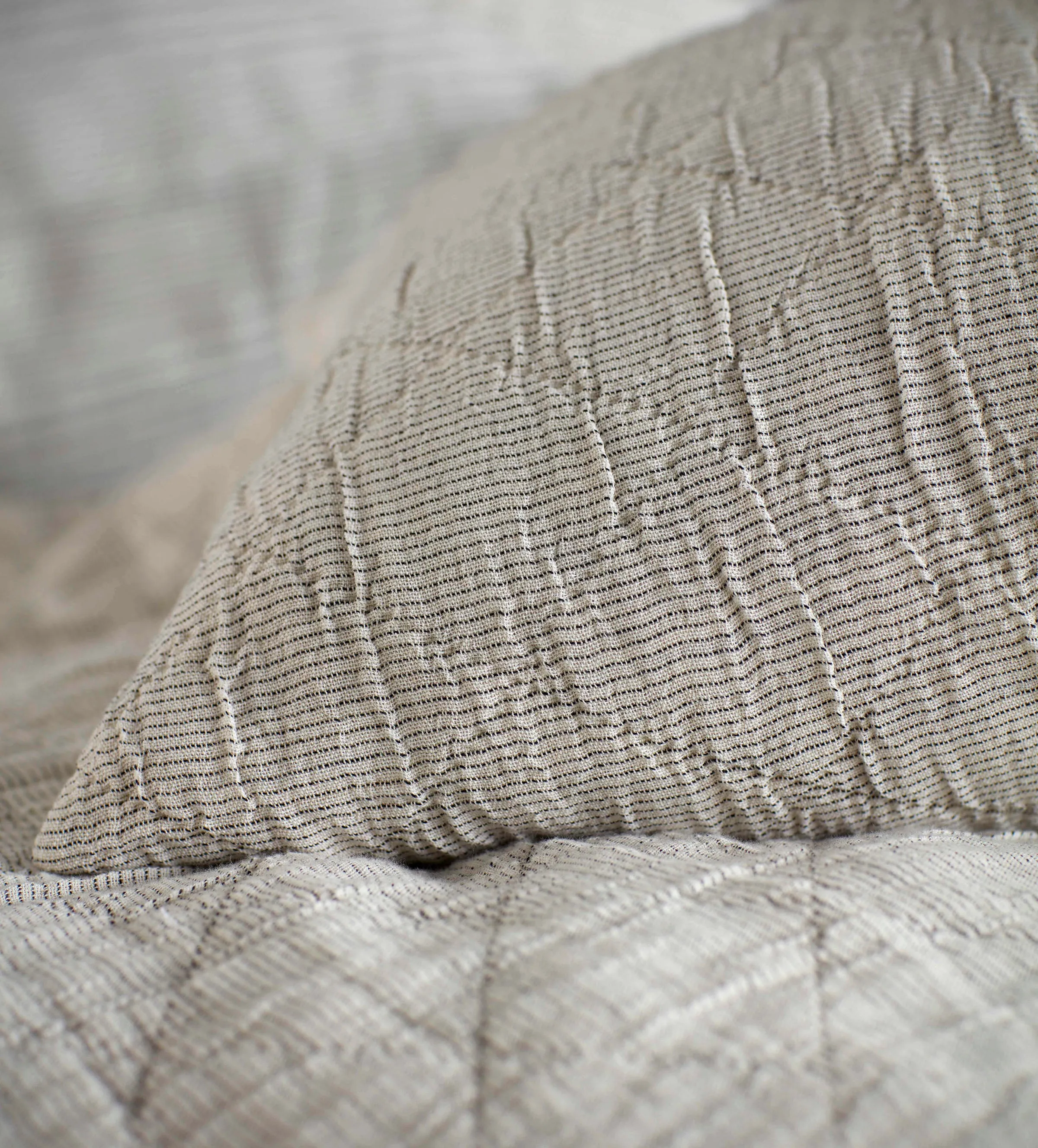 Black and Natural Stripe 100% Cotton Quilted Throw