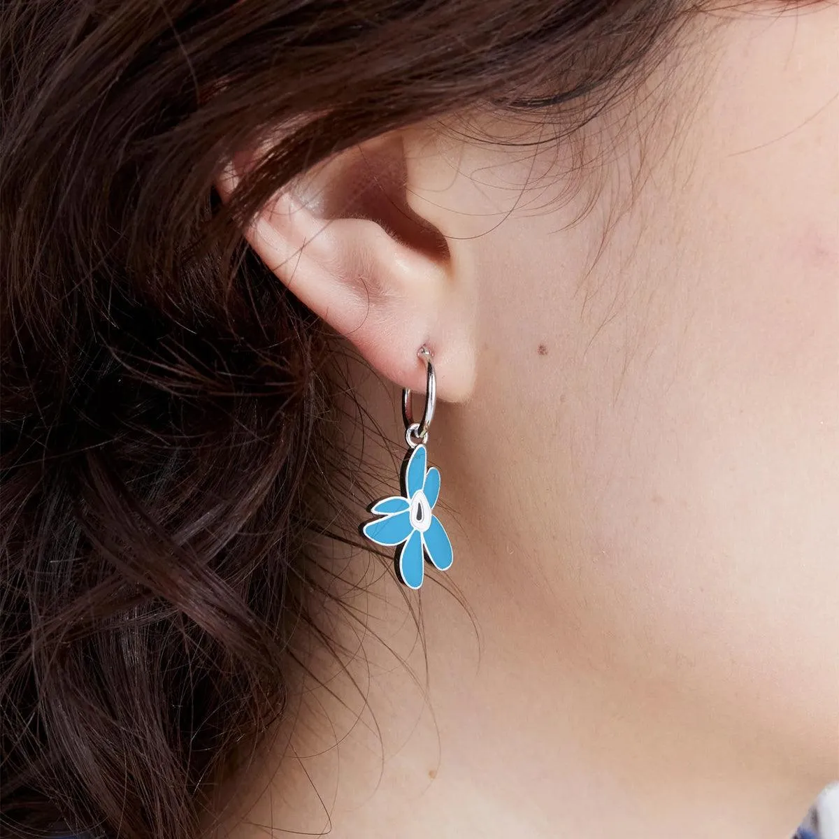 Floating Warped Gestures Earring 'Azure Blue'