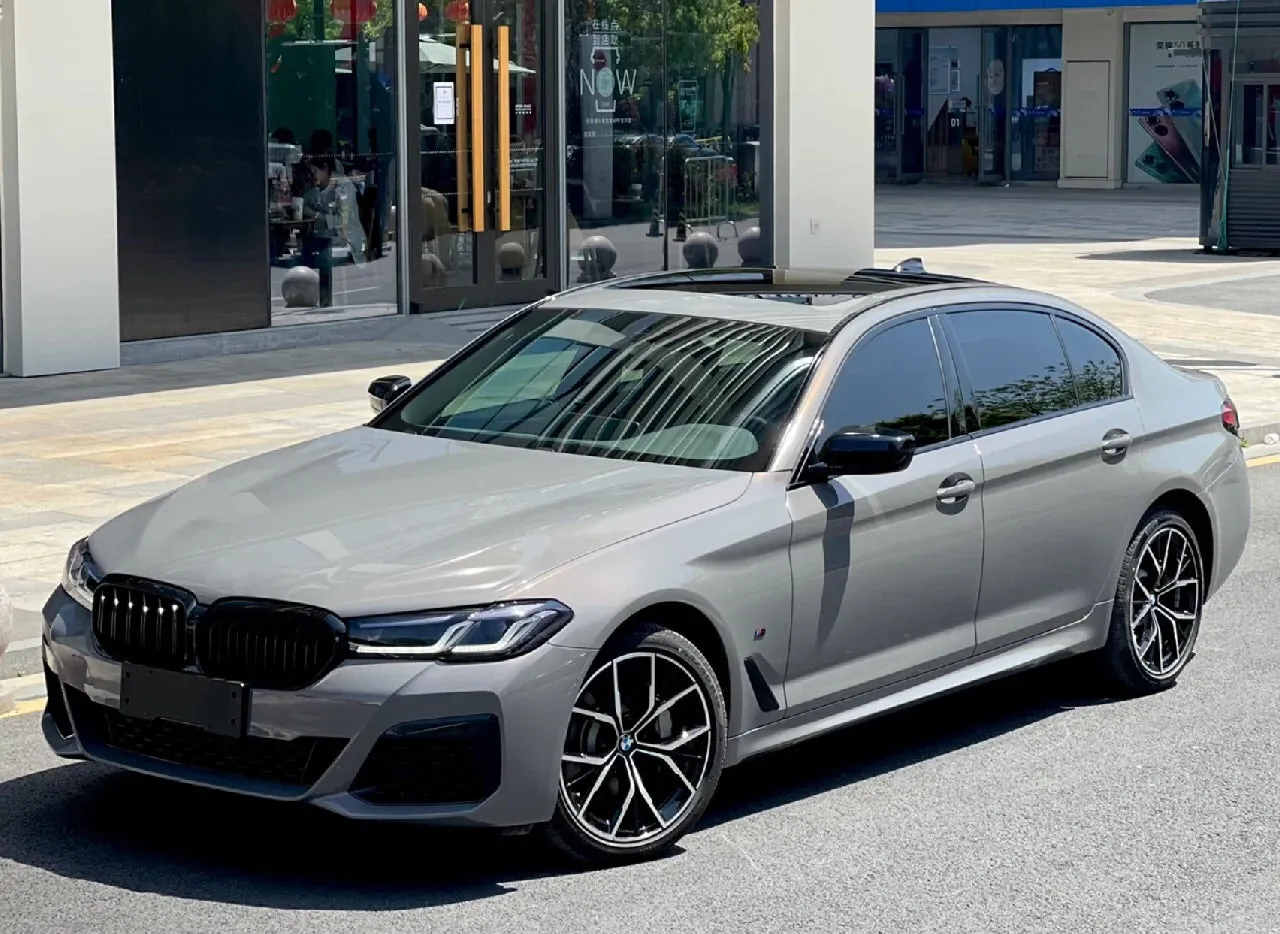 Gloss Metallic Bernina Grey Car Wrap