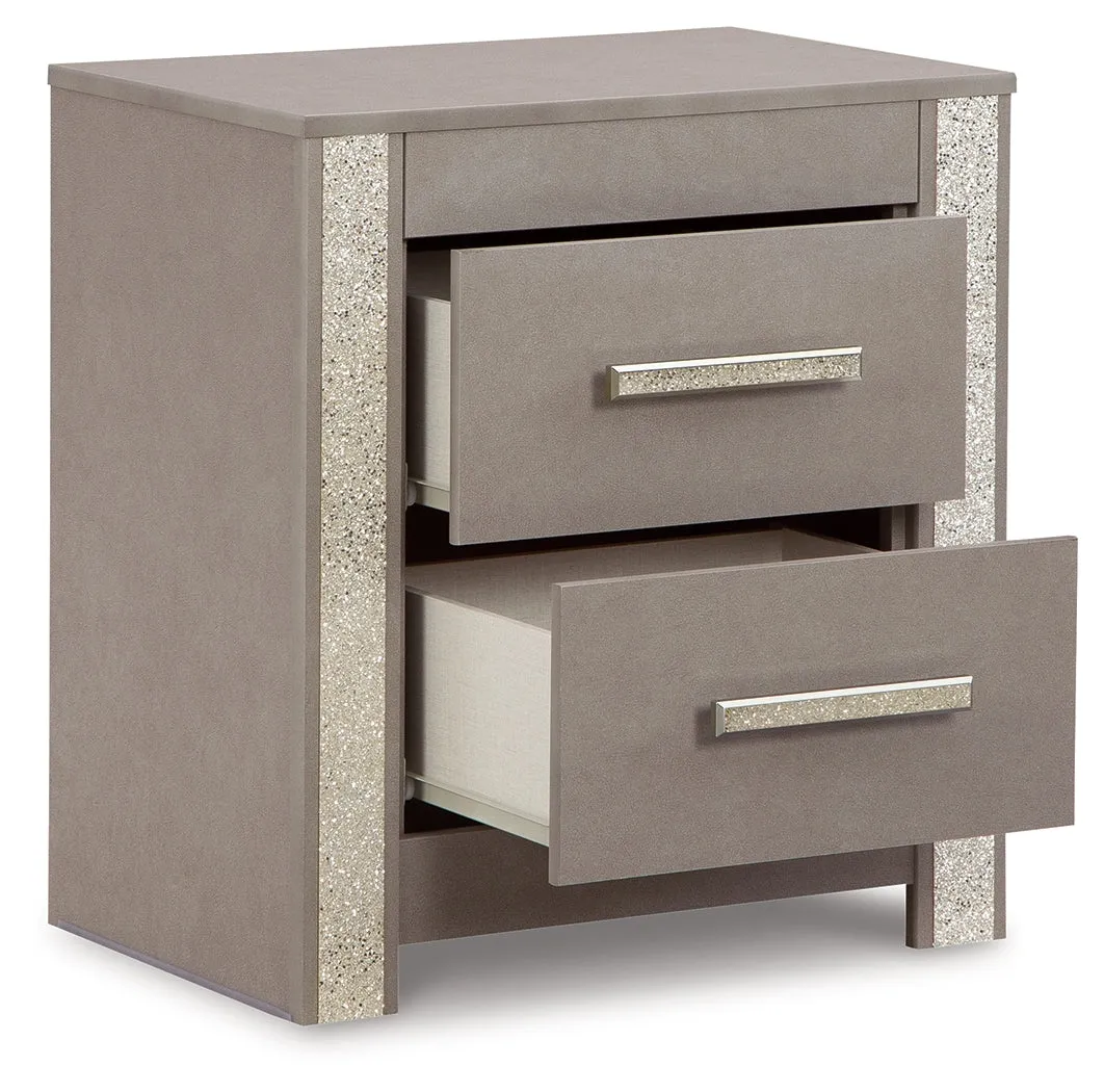 Surancha Full Panel Bed with Mirrored Dresser and 2 Nightstands in Gray