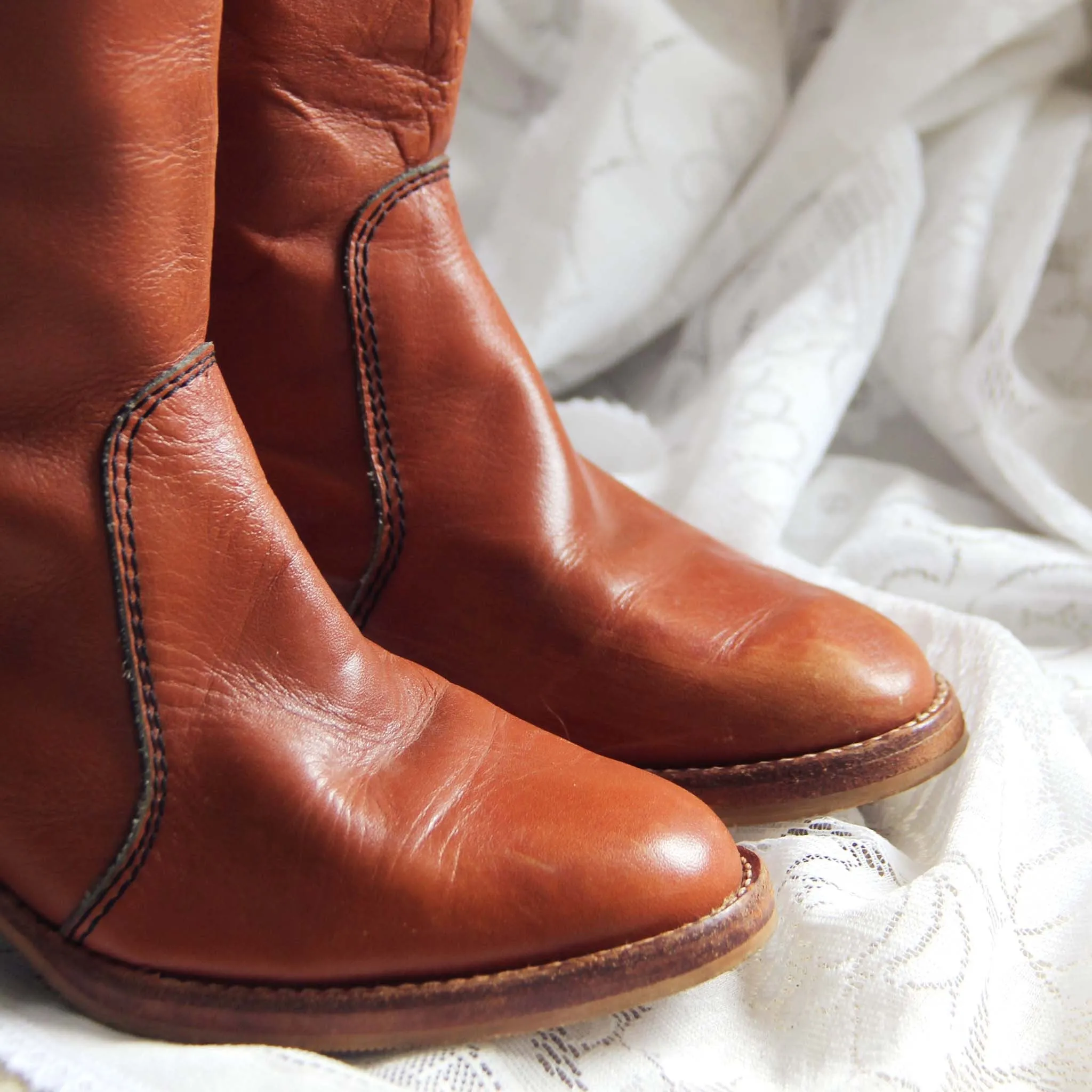 Vintage Sienna Campus Boots